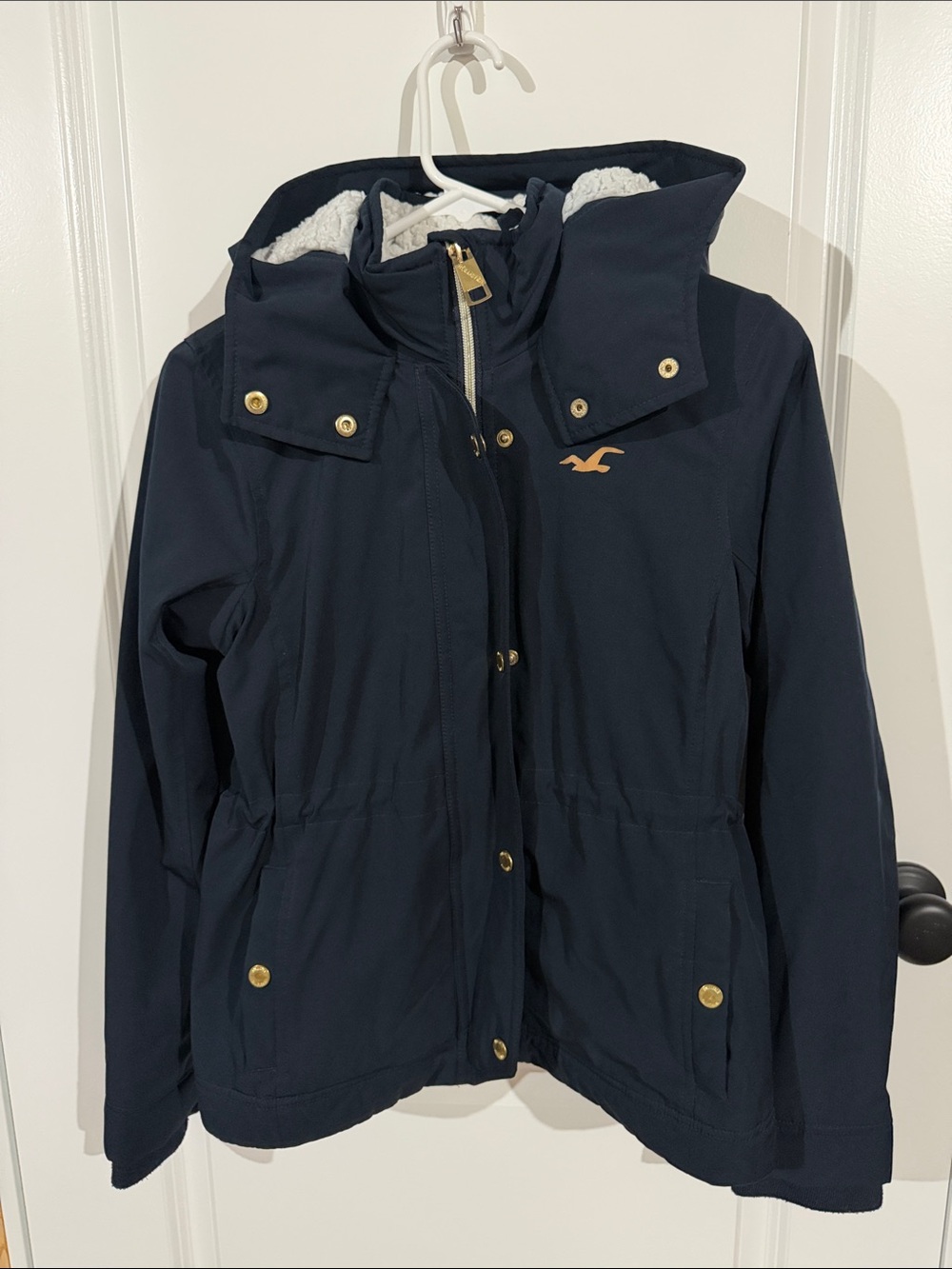 Hollister Navy Hooded Sherpa Raincoat with Gold Accents XS Women’s Jackets